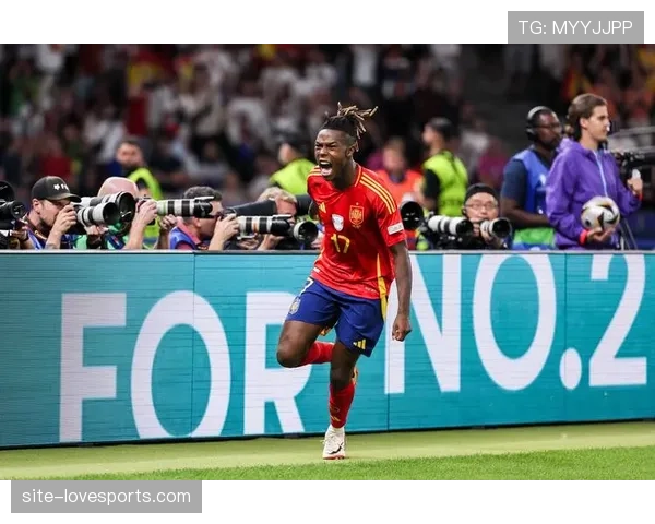 亚马尔连续强强对话中边路爆破撕开防线，新星成色几何？