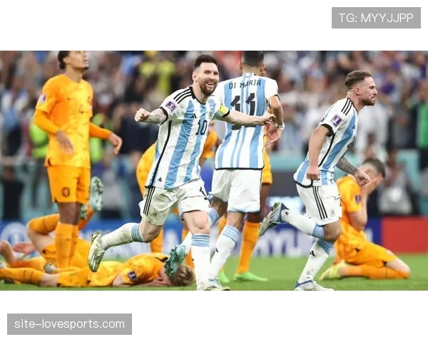 京多安回撤接应如何激活中场并主导关键战进攻