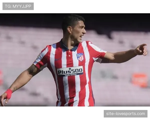 克鲁伊夫突破撕开防线空档，助攻飙升揭示角色转型