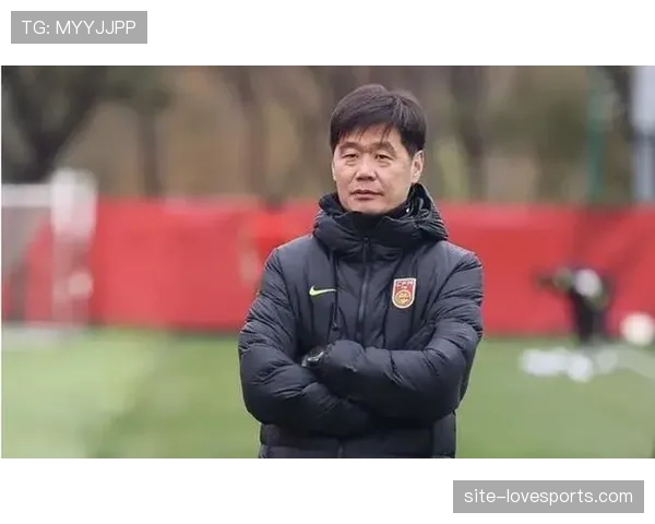 吴曦中场风格稳健，攻防转换表现持续提升